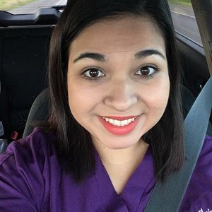 Meet your Posher, Elizabeth